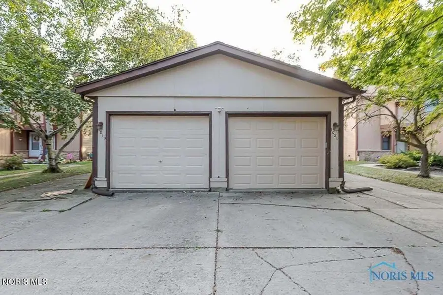 1021 Valley Side Drive, Maumee, OH 43537 - #2