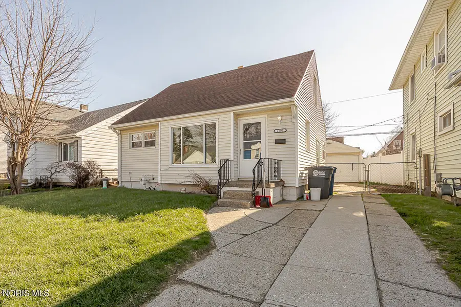 4202 Lyman Avenue, Toledo, OH 43612 - #2