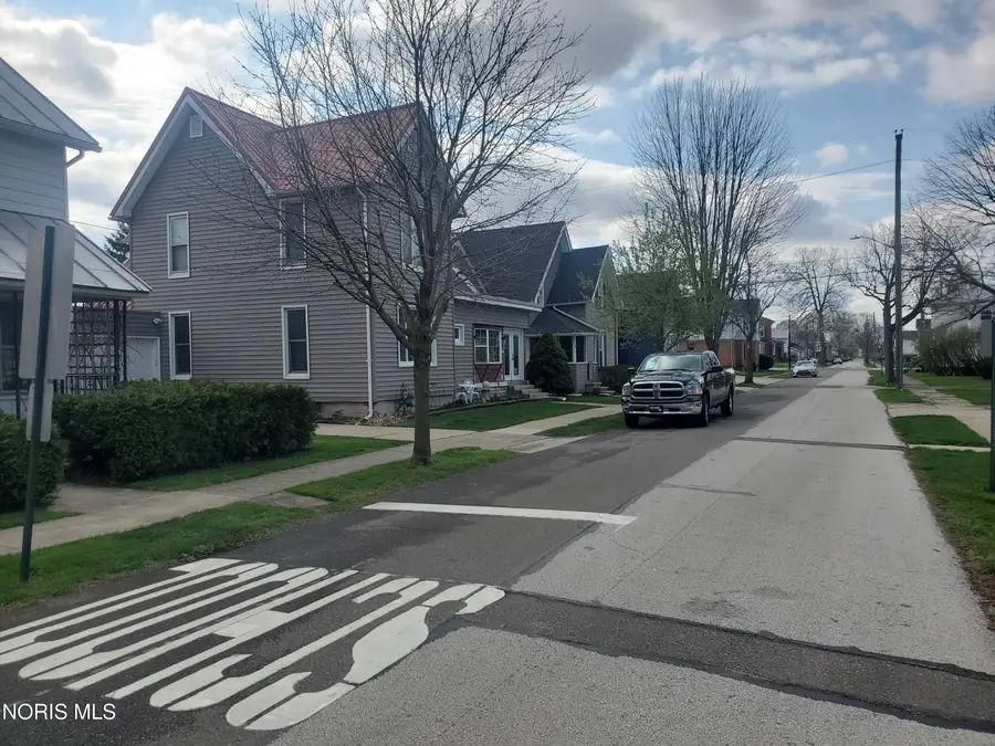 131 N Hazel Street, Upper Sandusky, OH 43351 - #3