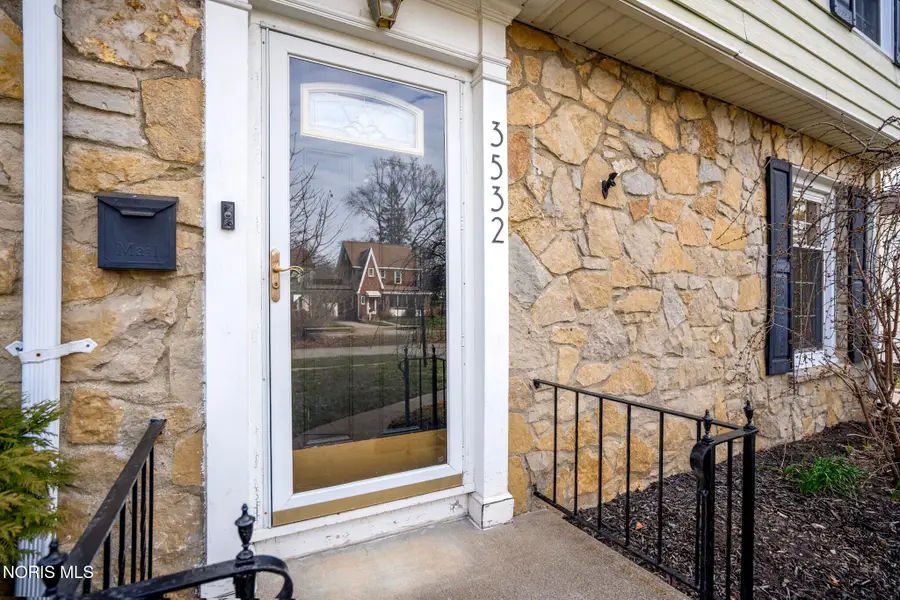 3532 Wyckliffe Parkway, Toledo, OH 43606 - #3