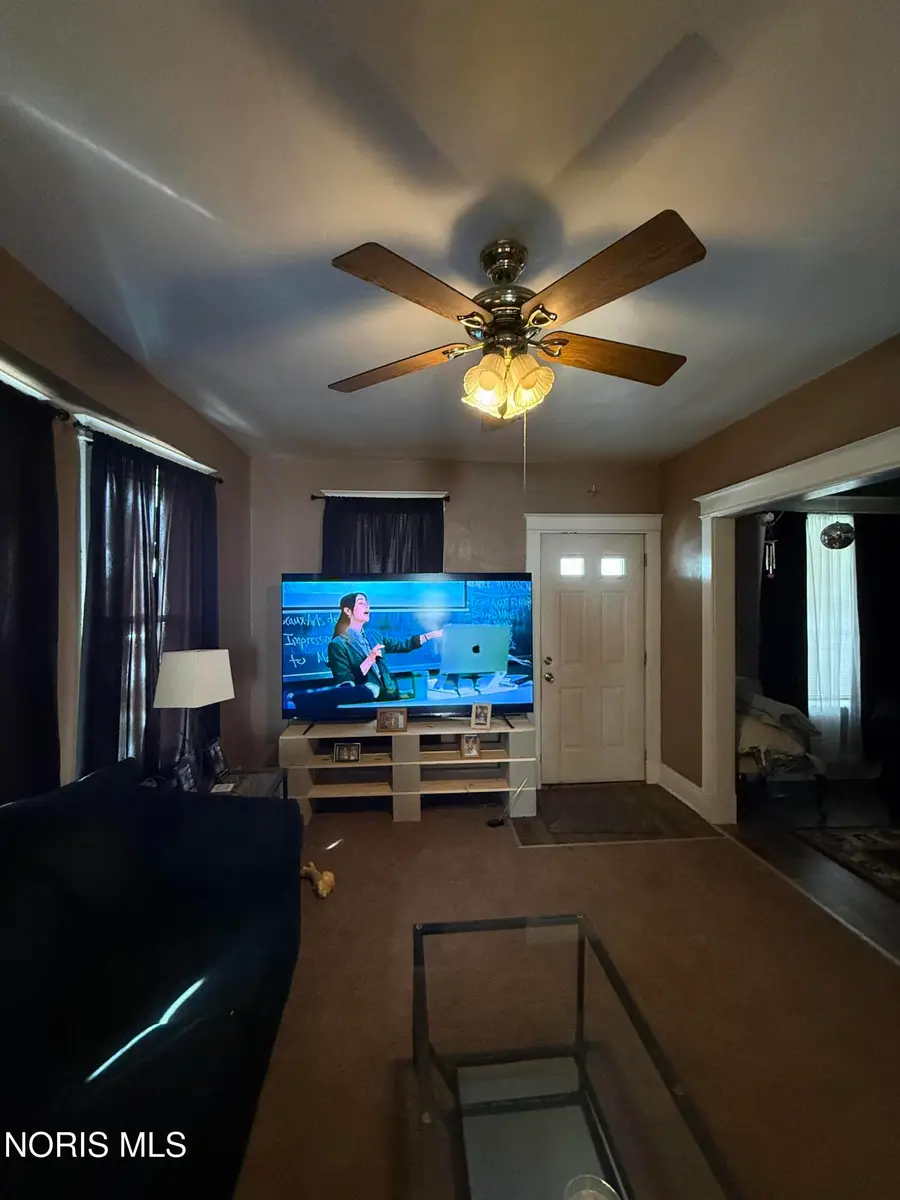 561 Yondota Street, Toledo, OH 43605 - #2