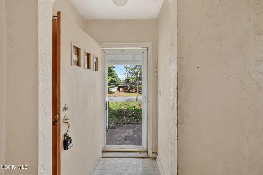 5765 Acres Road, Sylvania, OH 43560 - #3