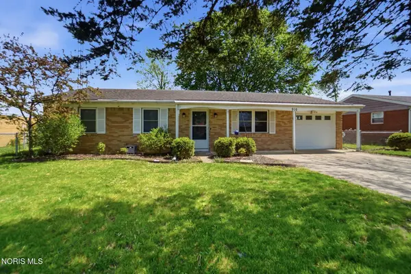 916 Daggett Avenue, Napoleon, OH 43545