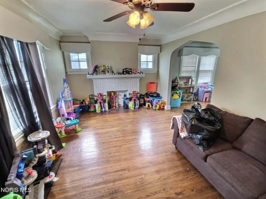 2235 Portsmouth Avenue, Toledo, OH 43613 - #3