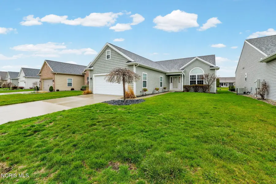 5066 Lake Breeze Lane, Maumee, OH 43537 - #2