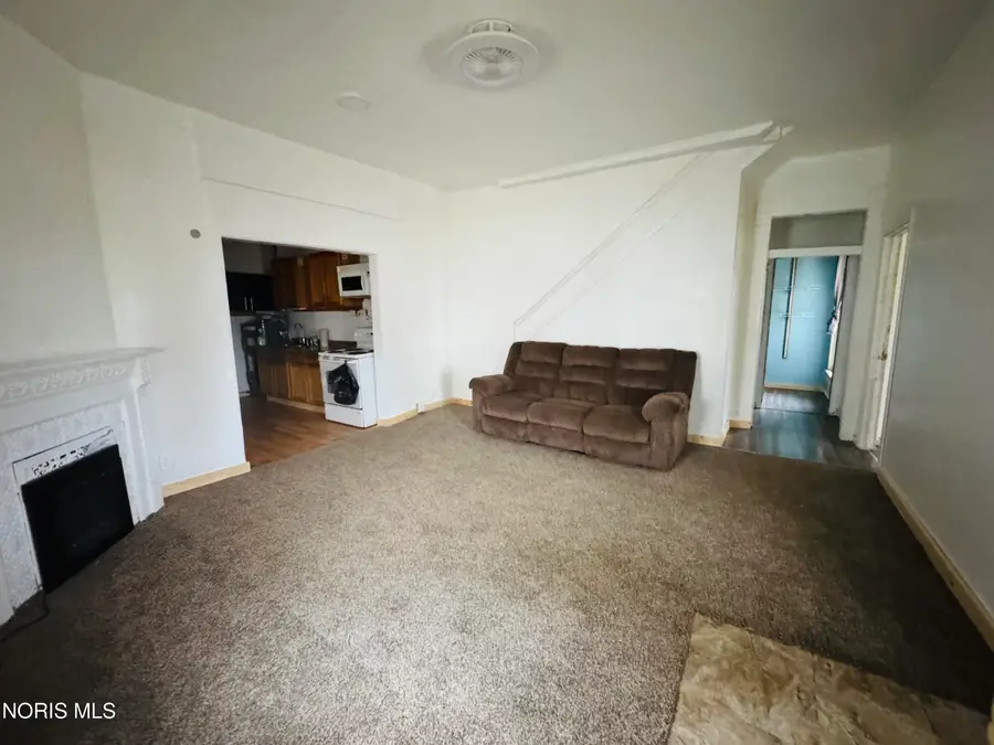 213 Clinton Street, Findlay, OH 45840 - #2