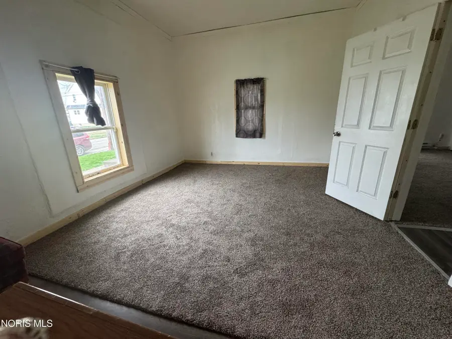 213 Clinton Street, Findlay, OH 45840 - #3