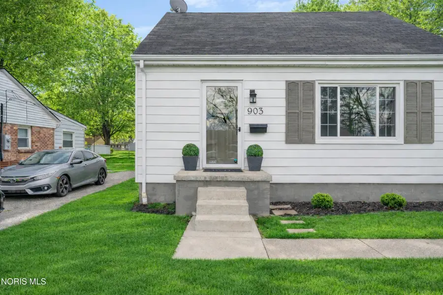 903 Lochhaven Boulevard, Maumee, OH 43537 - #2