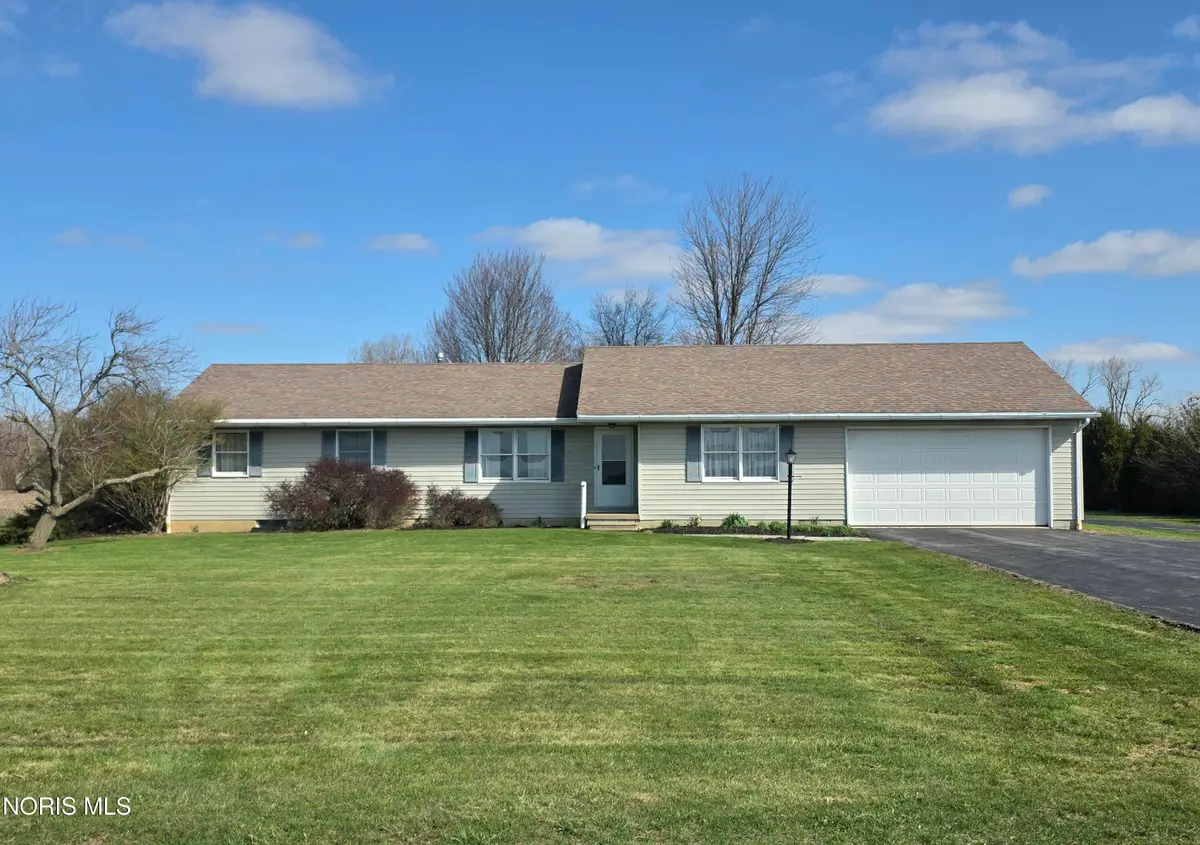 7284 Alexander Road, Bowling Green, OH 43402 - #1