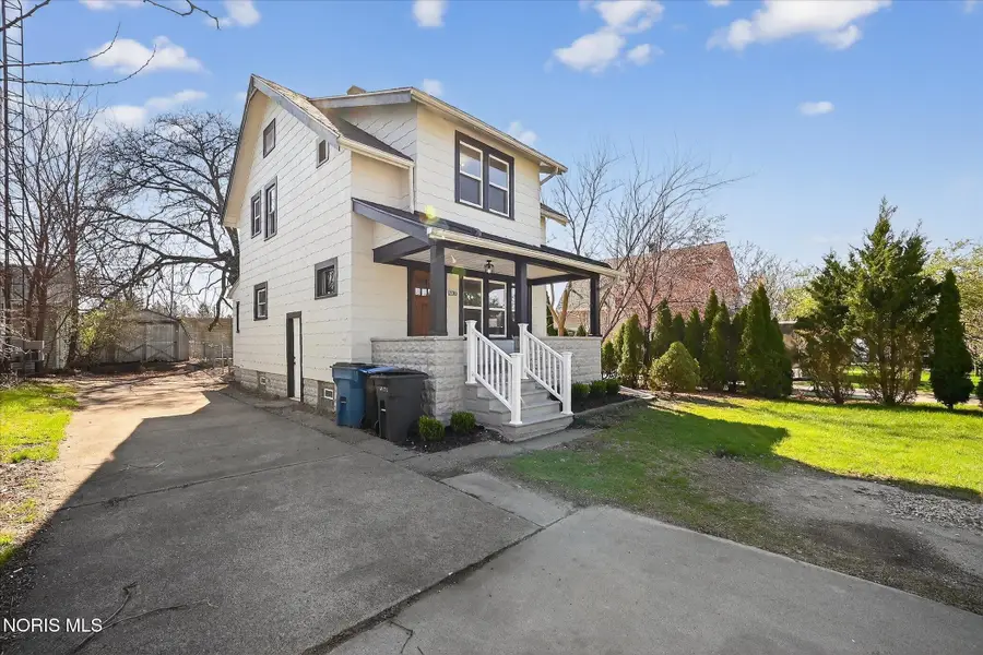 1130 Earlwood Avenue, Oregon, OH 43616 - #3