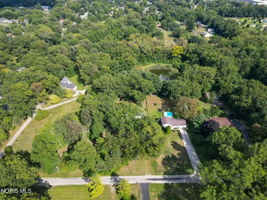 1051 Wentworth Avenue, Holland, OH 43528 - #3