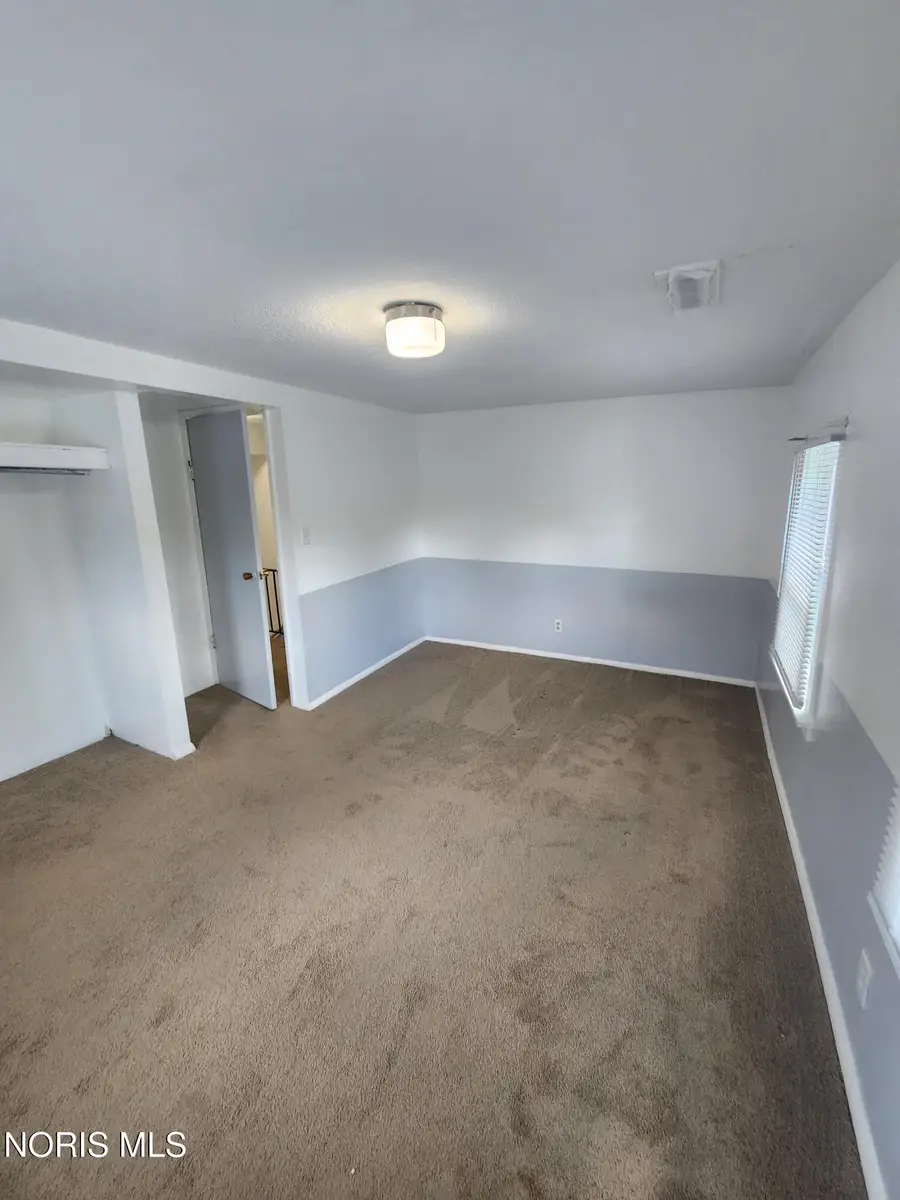 506 W Wayne Street, Maumee, OH 43537 - #3