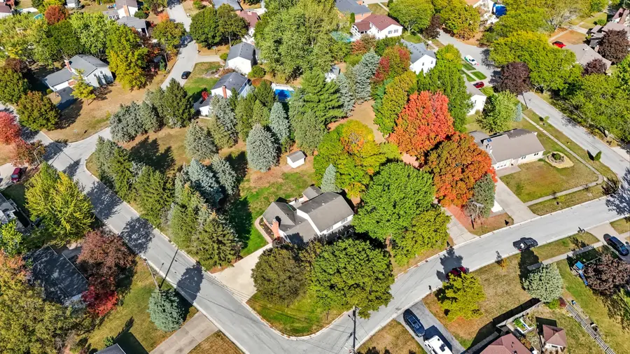 1054 Bourgogne Avenue, Bowling Green, OH 43402 - #2