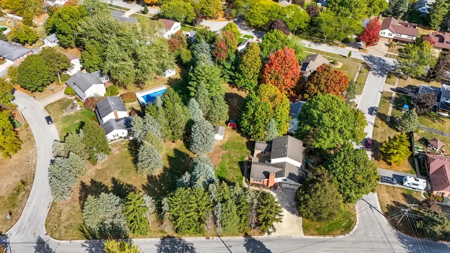 1054 Bourgogne Avenue, Bowling Green, OH 43402 - #3