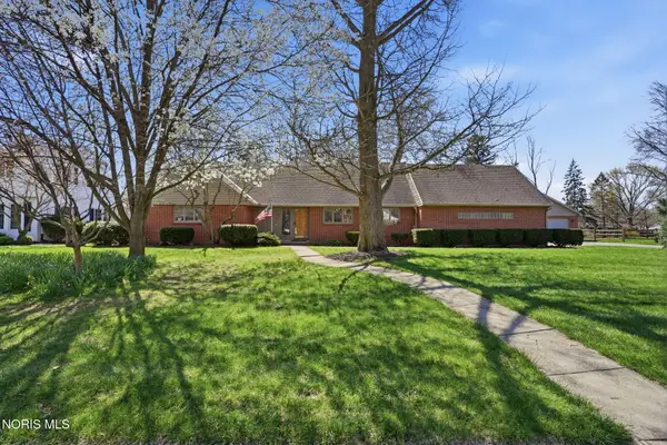 411 Orchard Lane, Findlay, OH 45840