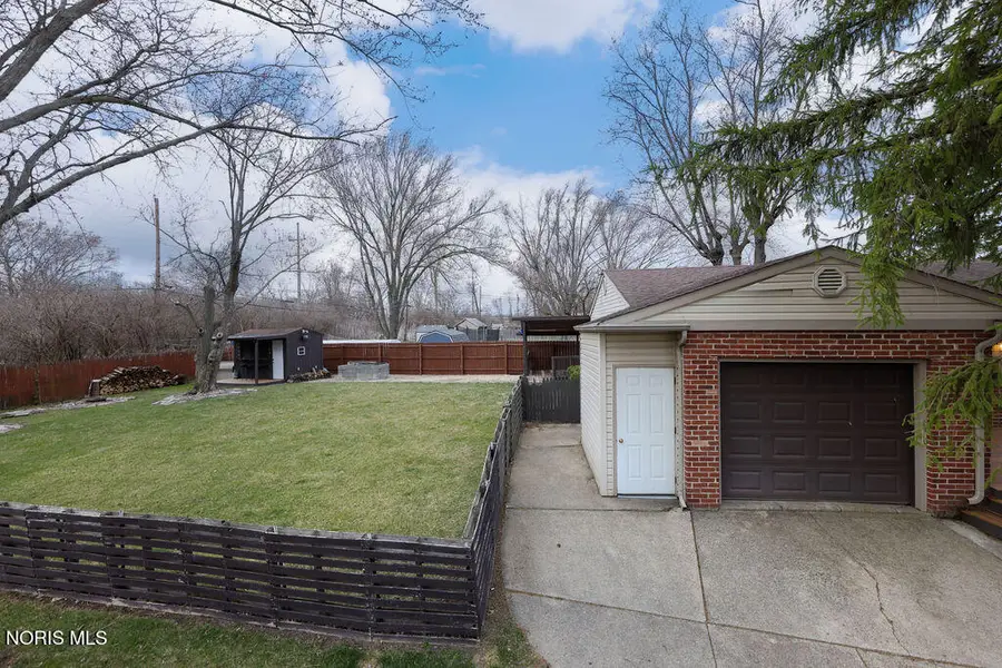 536 Edinborough Drive, Findlay, OH 45840 - #2