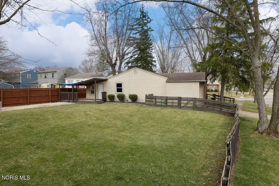 536 Edinborough Drive, Findlay, OH 45840 - #3