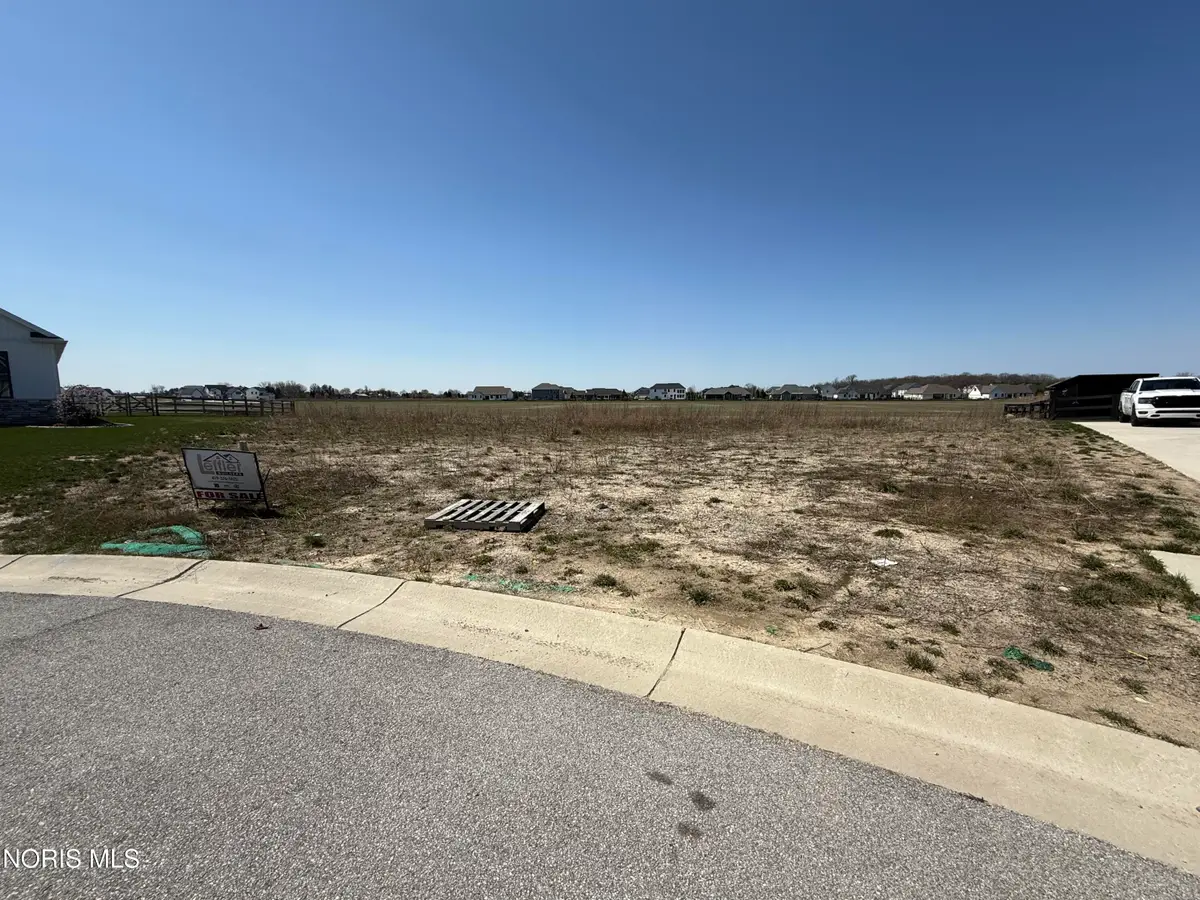 8600 Hocking Cove, Waterville, OH 43566 - #1