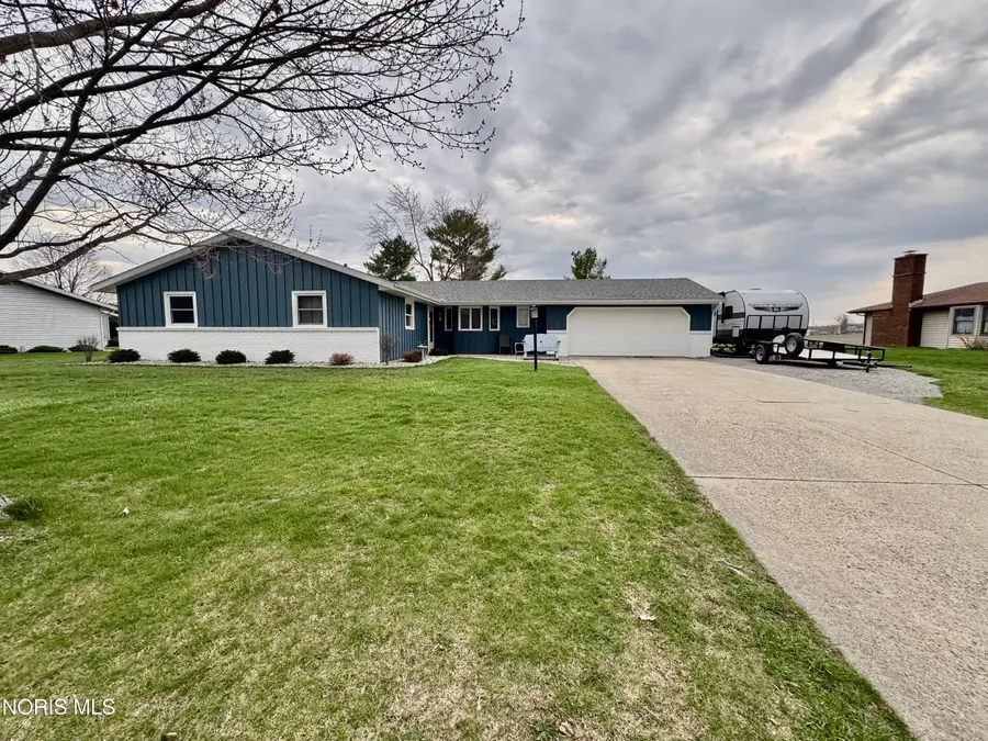 419 Cardinal Drive, Bryan, OH 43506 - #2