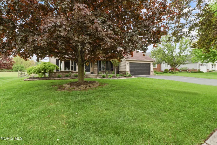1237 Grassy Court, Rossford, OH 43460 - #2