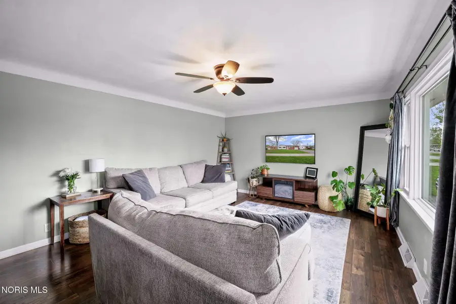 2418 Hollybrook Drive, Findlay, OH 45840 - #3