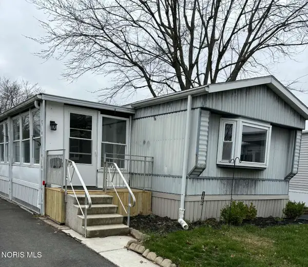 1406 Huntington Drive, Findlay, OH 45840