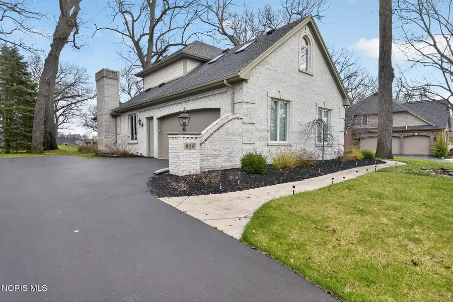 9114 Oak Valley Road, Holland, OH 43528 - #3