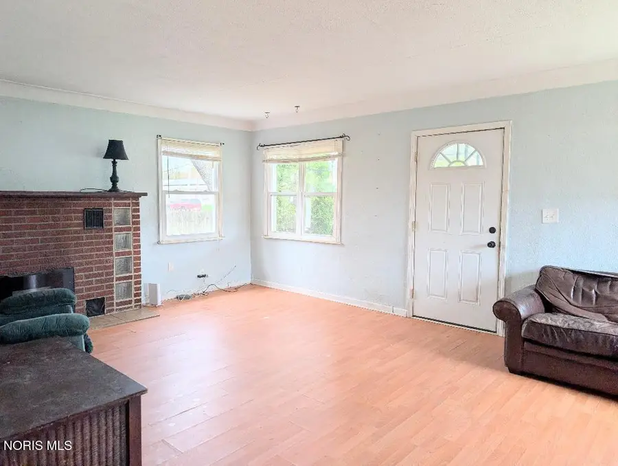 525 3rd Street, Wauseon, OH 43567 - #3