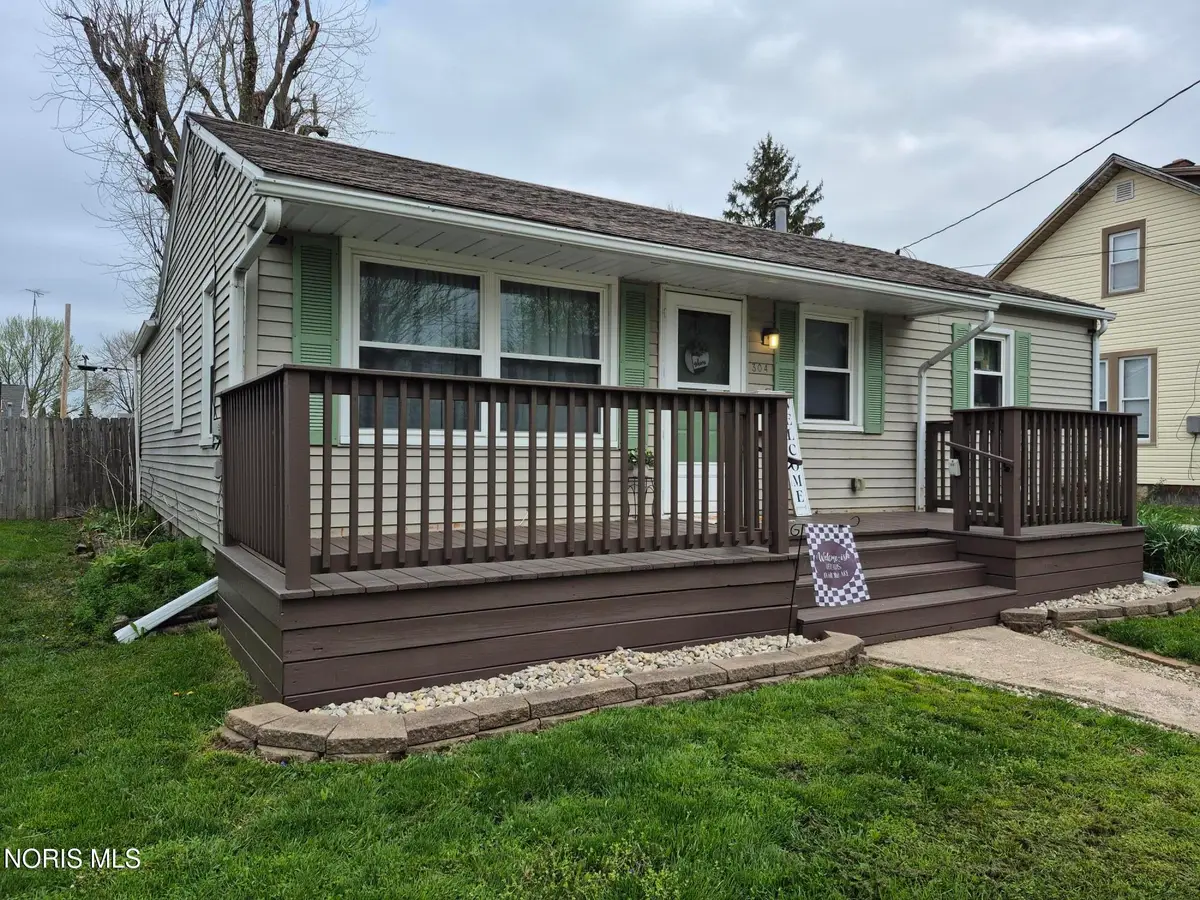 304 Garfield Avenue, Findlay, OH 45840 - #1