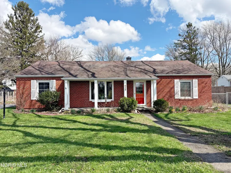812 Fairview Avenue, Bowling Green, OH 43402 - #2