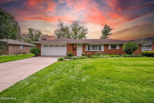 2328 Kneer Drive, Toledo, OH 43614