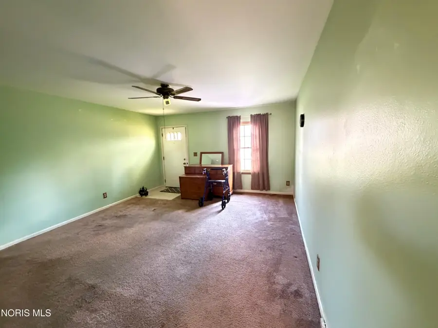 1716 Caxton Lane, Toledo, OH 43613 - #3