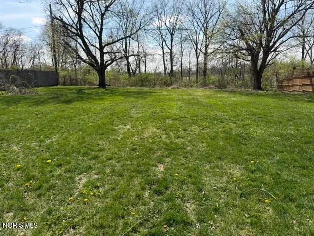 37 Barcelona Drive, Fostoria, OH 44830 - #3