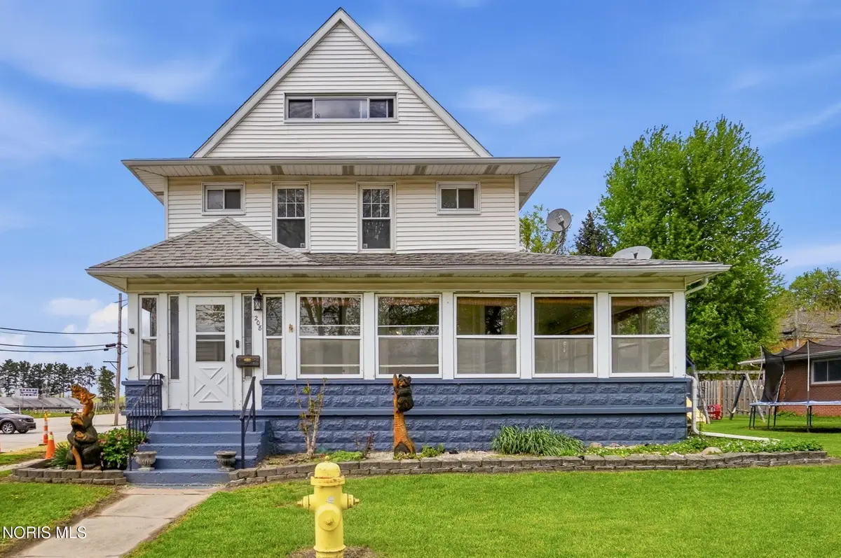 208 Dodge Street, Swanton, OH 43558 - #1