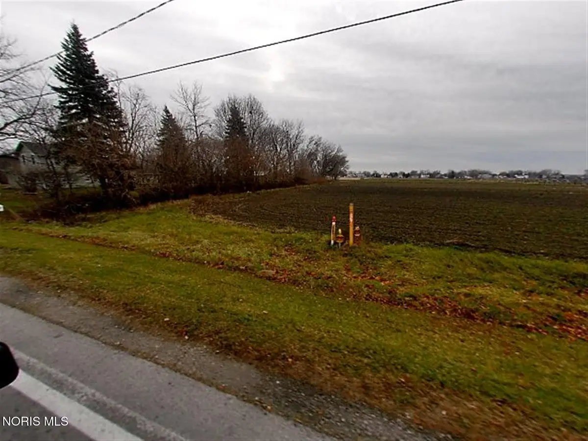 3302 Brown Road, Oregon, OH 43616 - #1