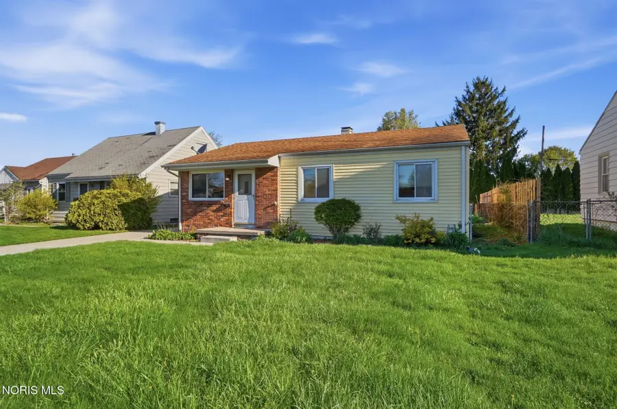 718 W Capistrano Avenue, Toledo, OH 43612 - #2