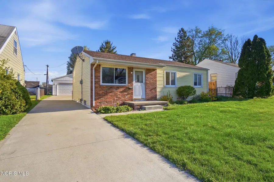 718 W Capistrano Avenue, Toledo, OH 43612 - #3