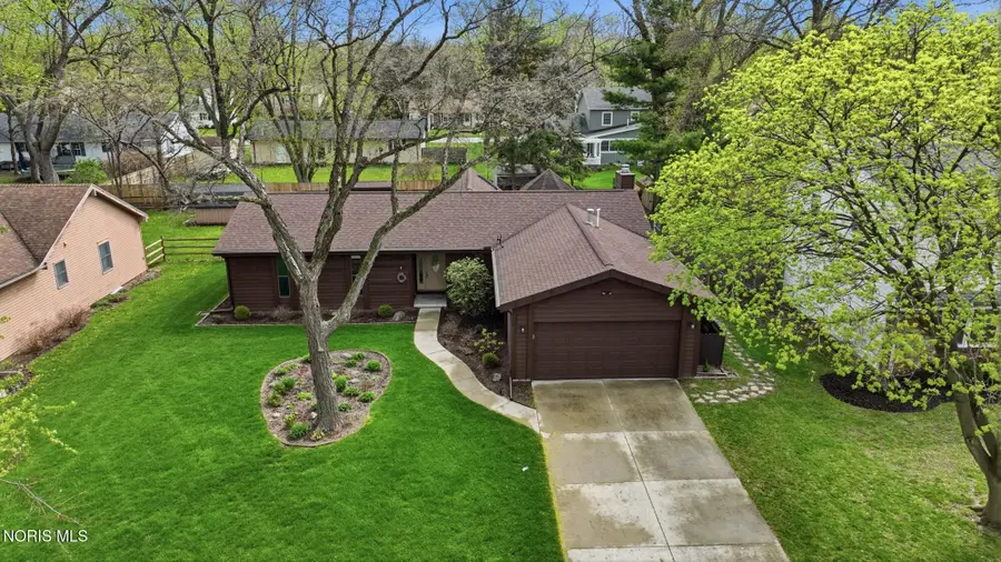 522 Lorraine Avenue, Bowling Green, OH 43402 - #2