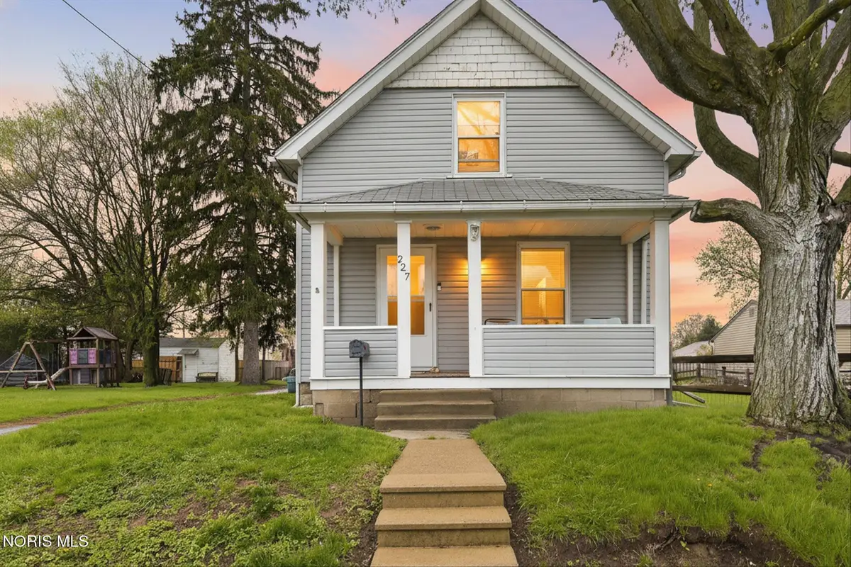 227 Osborne Street, Rossford, OH 43460 - #1