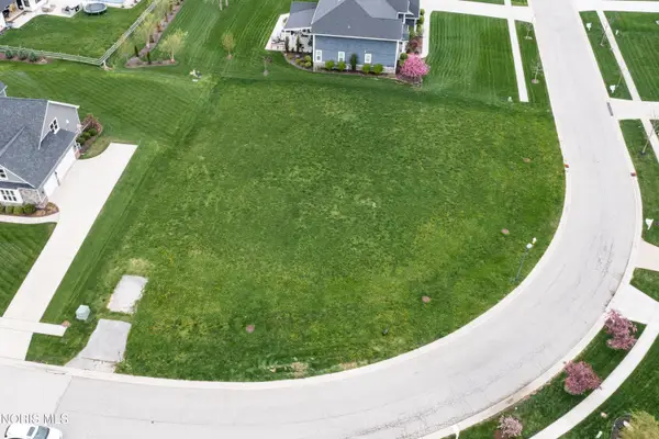3724 Turtle Creek Drive, Perrysburg, OH 43551