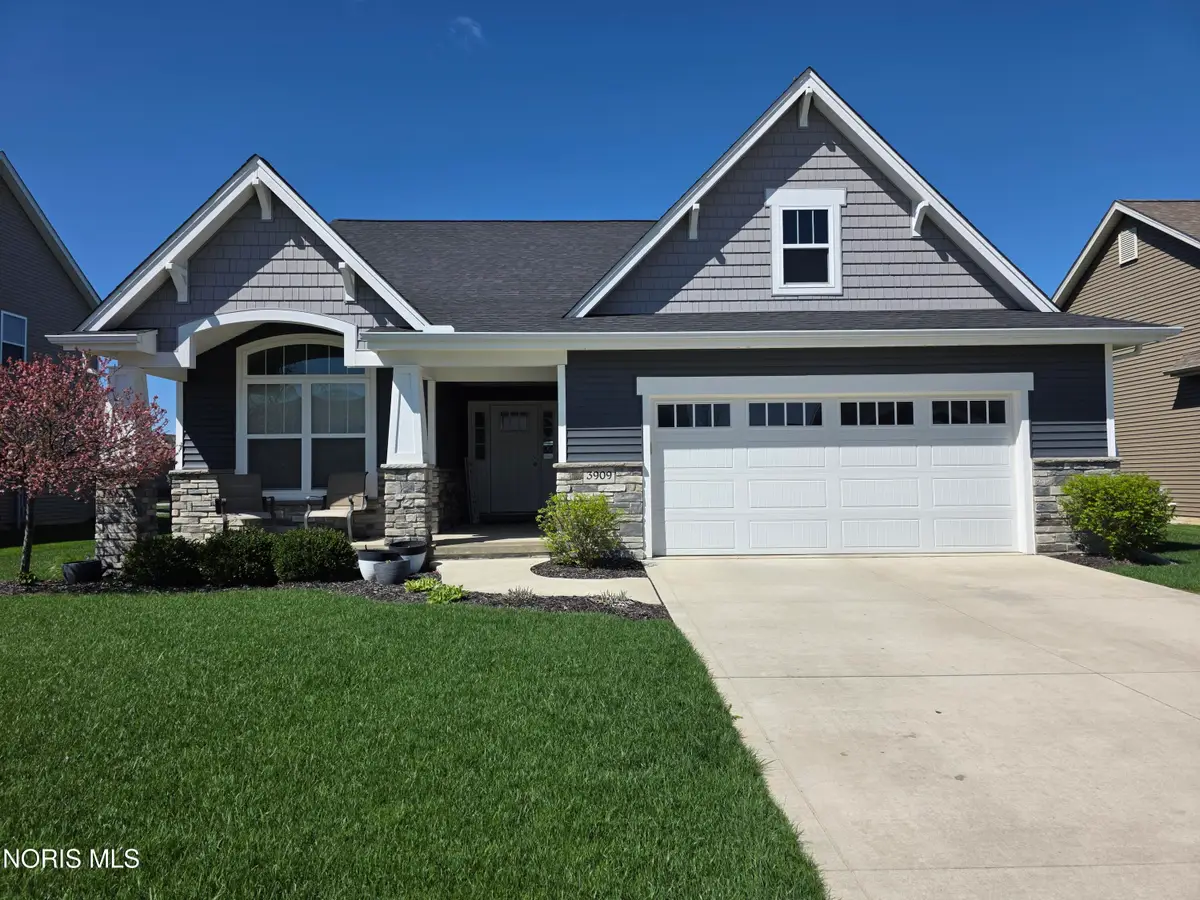 3909 Ten Mile Creek Drive, Sylvania, OH 43560 - #1