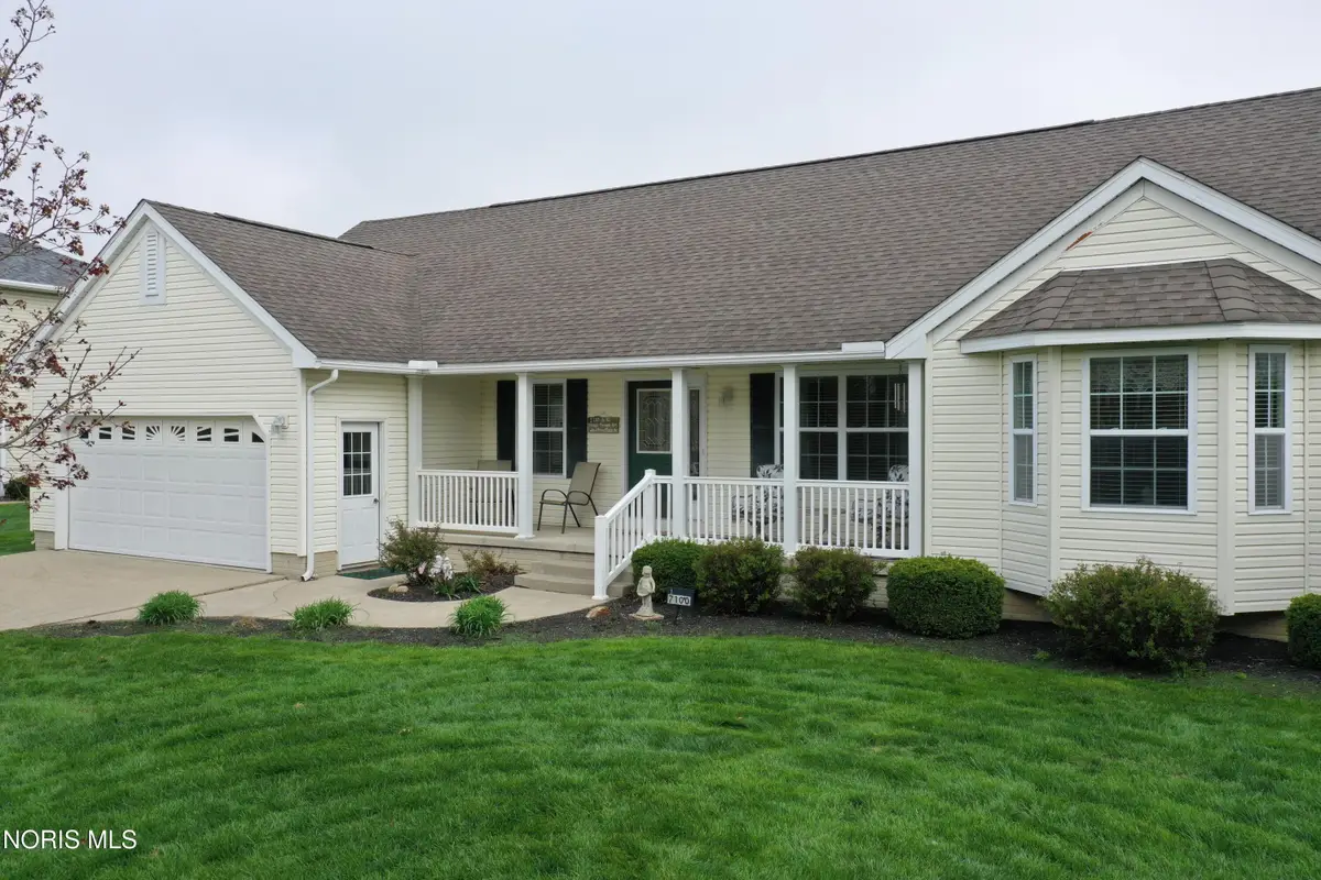 7100 Harvester Road, Maumee, OH 43537 - #1