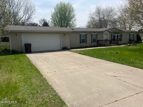 3203 Circle Drive, Delta, OH 43515