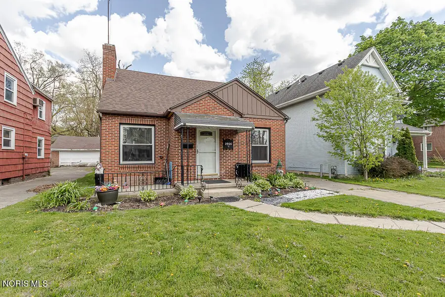 2906 Powhattan Parkway, Toledo, OH 43606 - #2