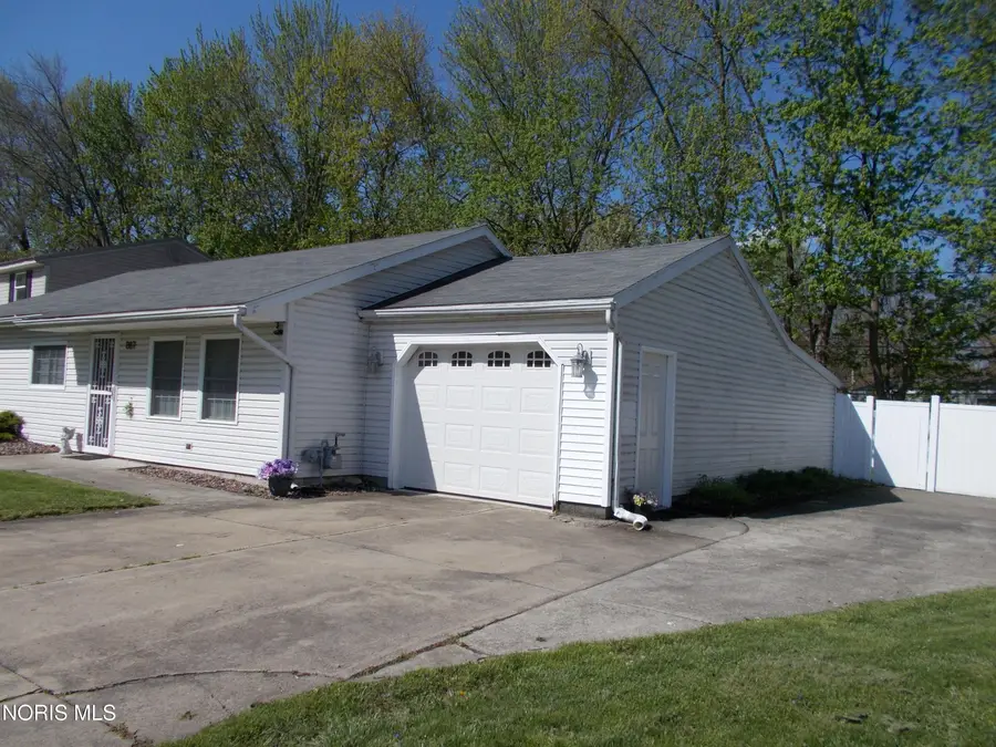 867 W Graceway Drive, Napoleon, OH 43545 - #2