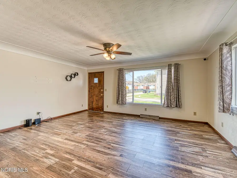2828 128th Street, Toledo, OH 43611 - #3
