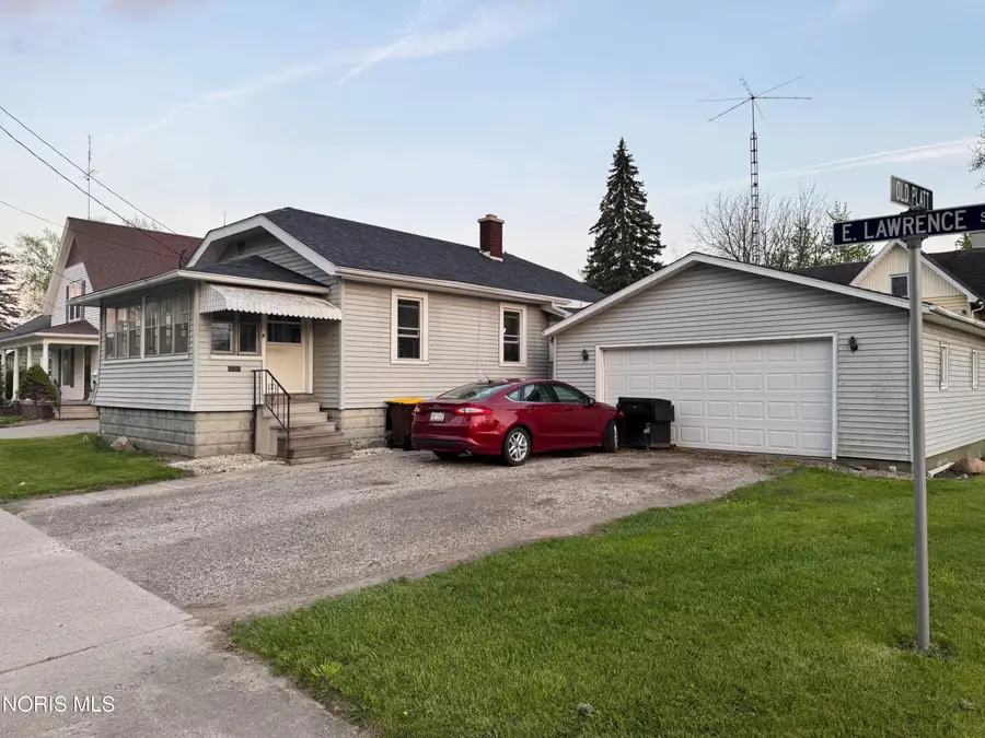 112 E Lawrence Street, Montpelier, OH 43543 - #2