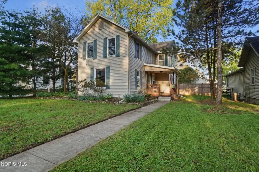 332 Buttonwood Avenue, Bowling Green, OH 43402 - #2
