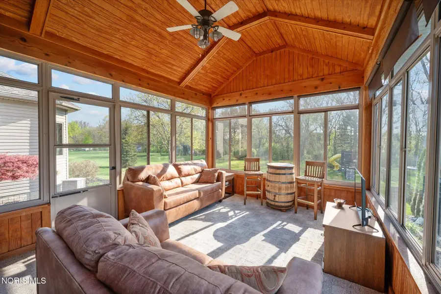 6517 Saddle Bridge Drive, Whitehouse, OH 43571 - #3