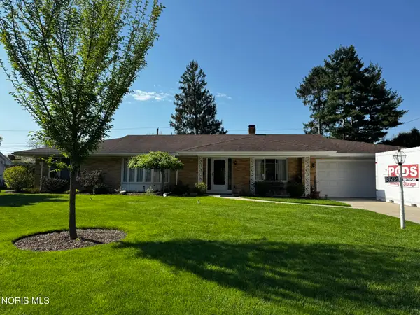 3749 N Beverly Hills Drive, Toledo, OH 43614